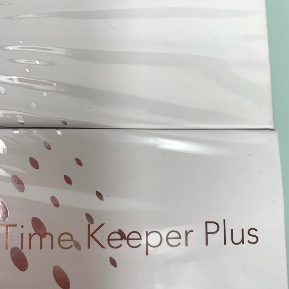 NIB! Numiere Time Keeper Plus! Anti-Aging LED, EMS Device & Gel - Picture 2 of 16